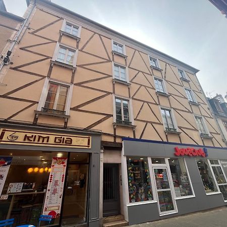 L'Atypique Mirebeau - T3 Duplex - Centre Historique Daire Bourges Dış mekan fotoğraf